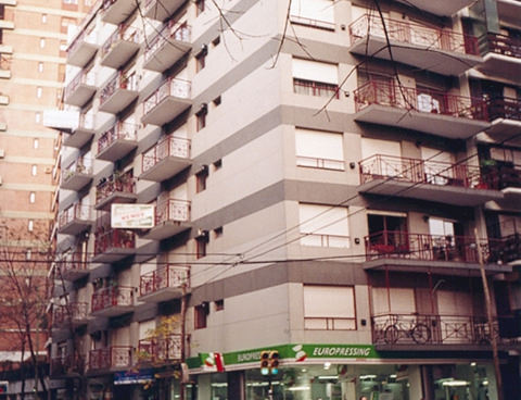 Edificio en Laprida y Charcas